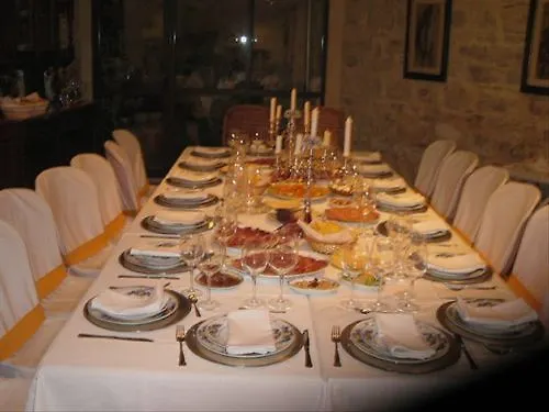 Hotel Las Casas Del Consul 우베다 2*,